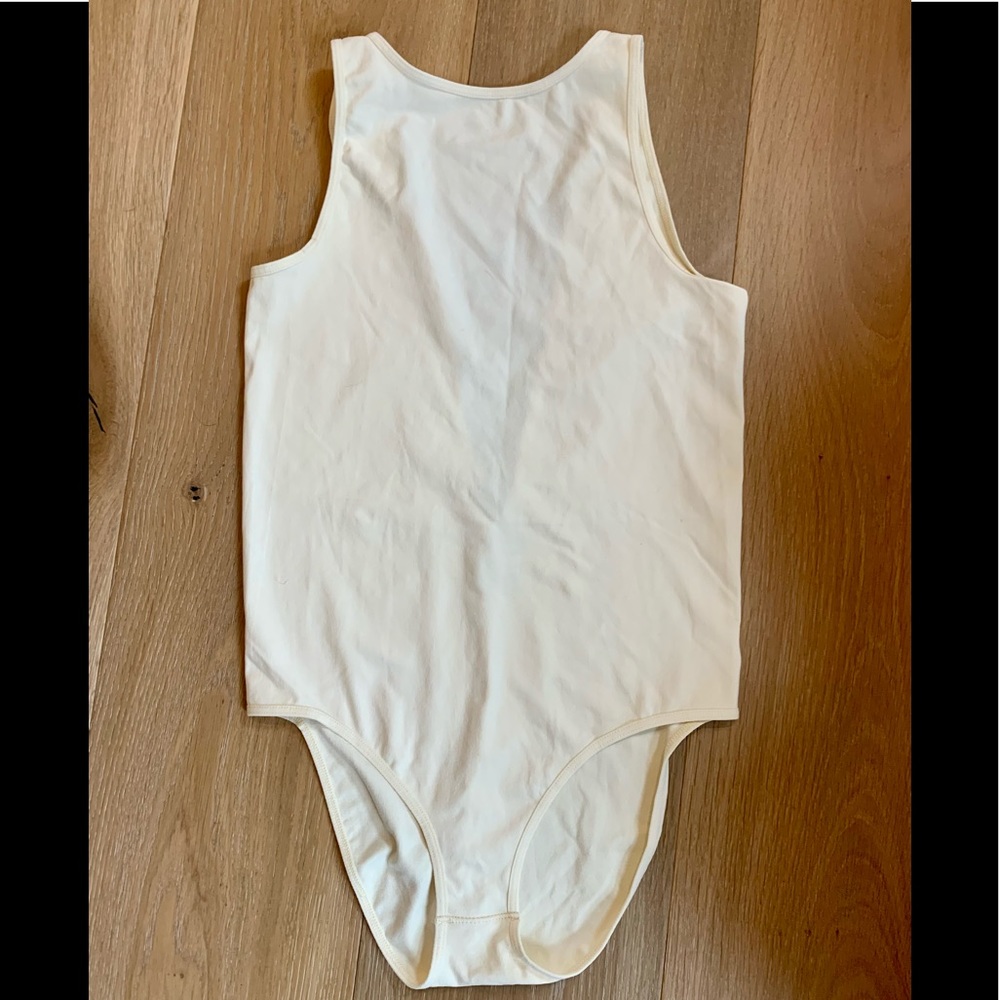 Free People V back sleeveless bodysuit, M/L, NWT